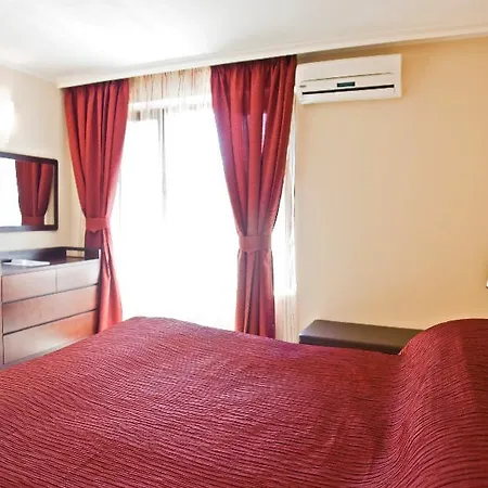Oasis Hotel 3*